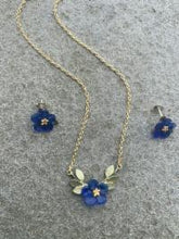 Load image into Gallery viewer, Blue Violet Pendant Single Flower