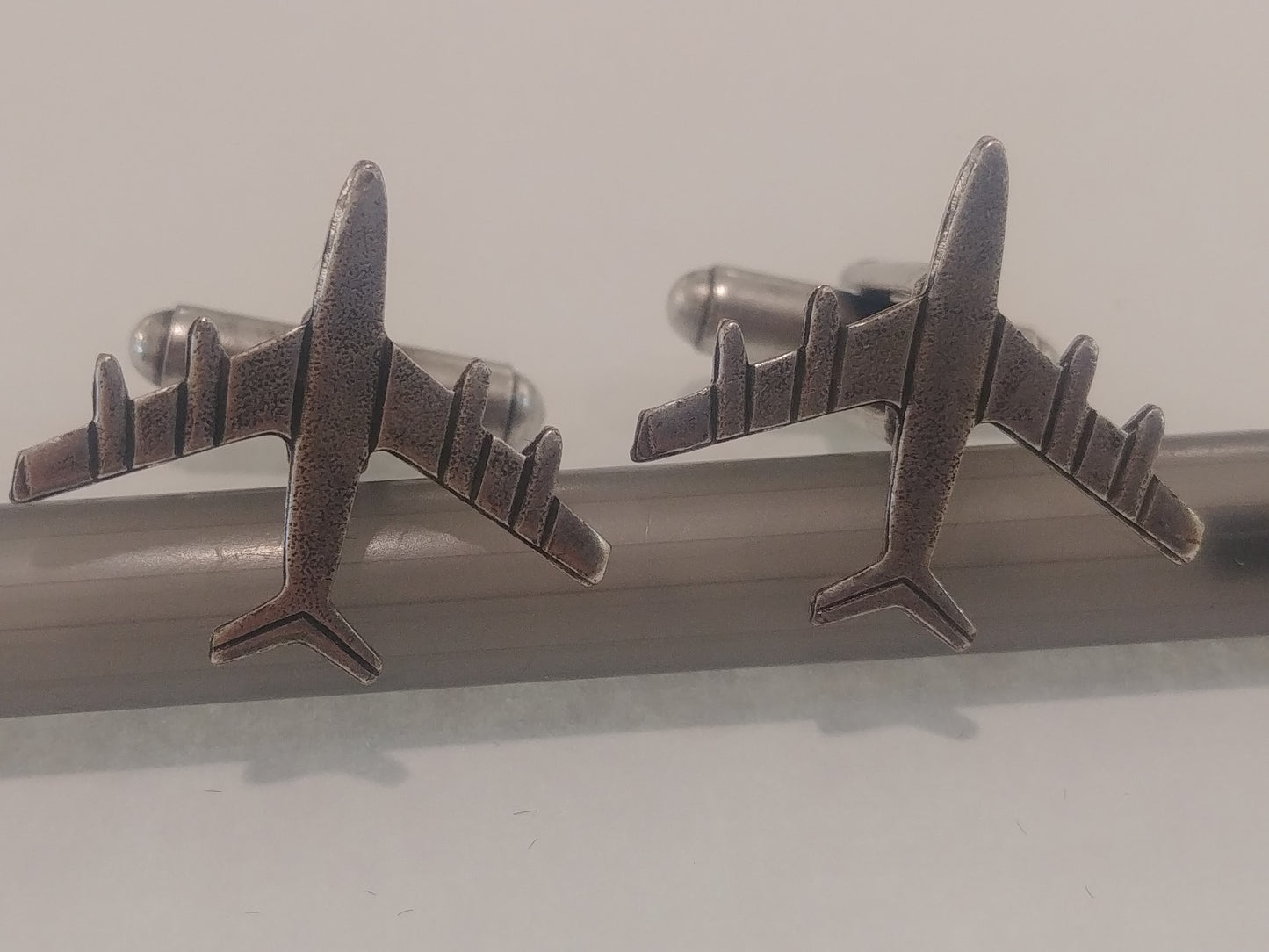 Cufflinks, Airplane