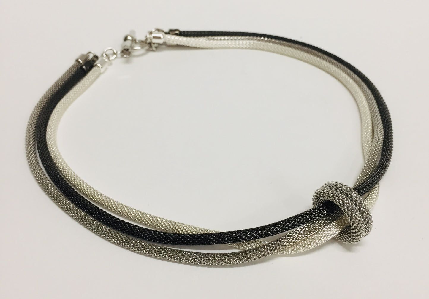 3-Strand Mesh Necklace with Floating Ring