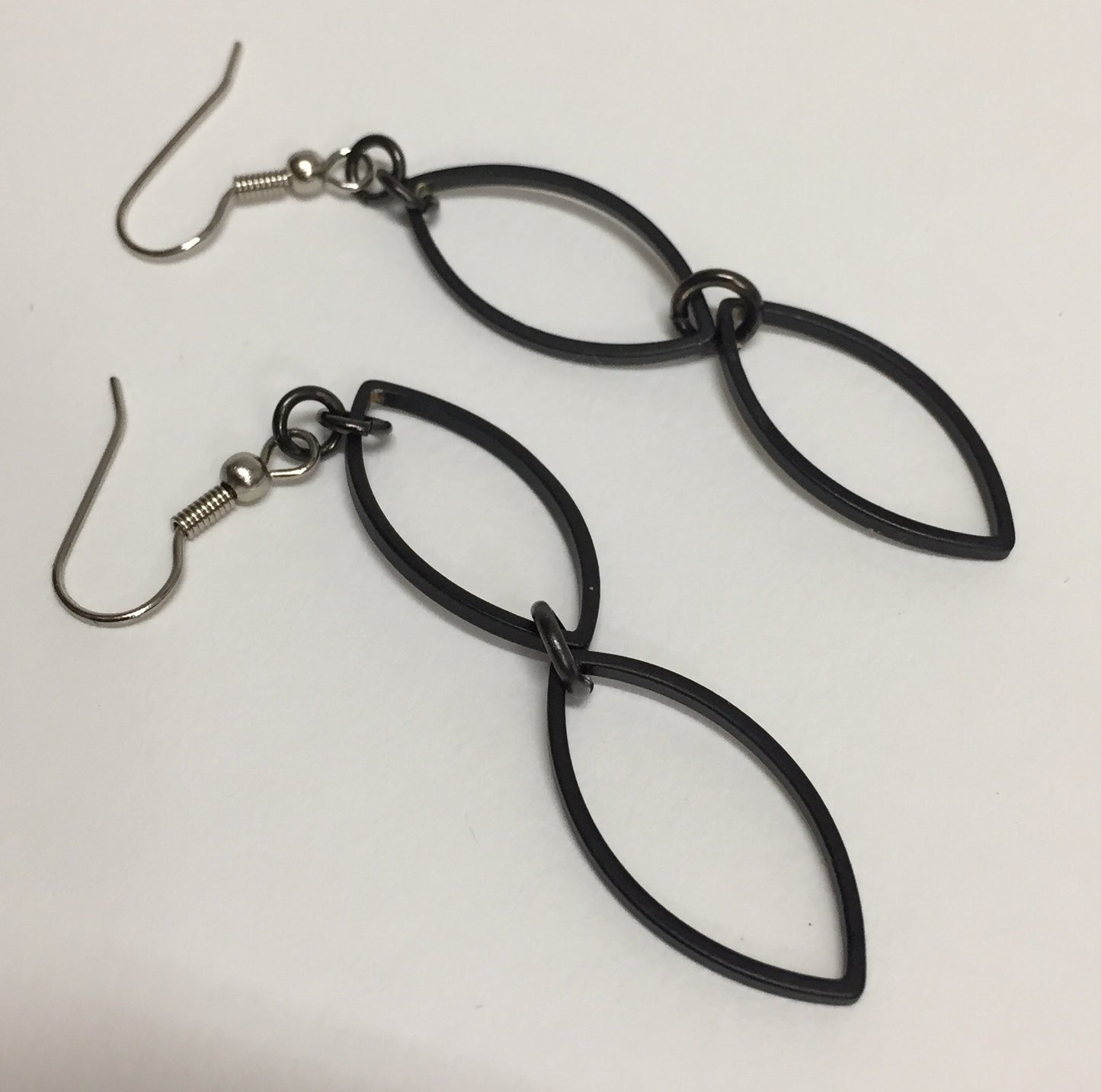 Earrings Double Teardrop Black