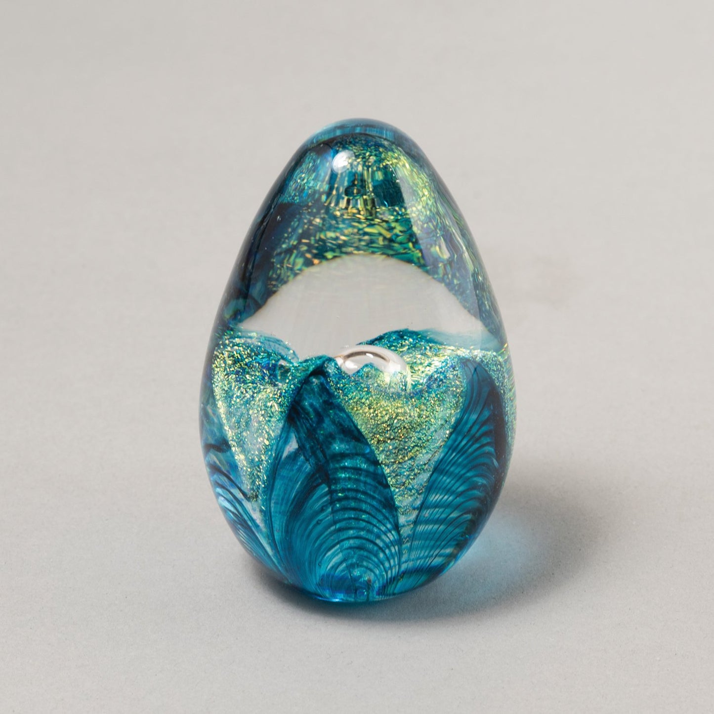 Paperweight Egg, Aqua Passion Flower