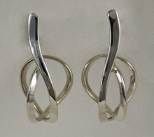 Load image into Gallery viewer, Ear, SS Twisted Forged Hoop