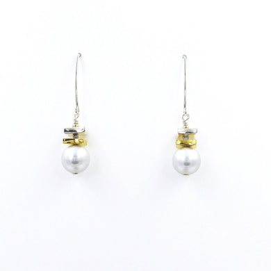 Platinum Pearl Earring