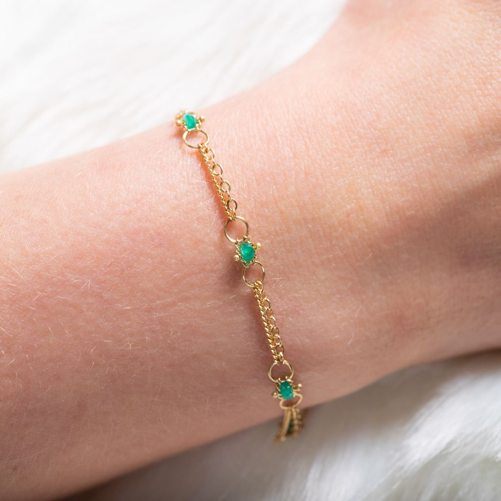 Emerald Whisper Chain Bracelet in 18K Gold