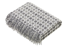Load image into Gallery viewer, Milan Collection - Merino Lambswool Throw Grey
