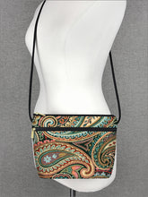 Load image into Gallery viewer, Zipper Purse Eshe