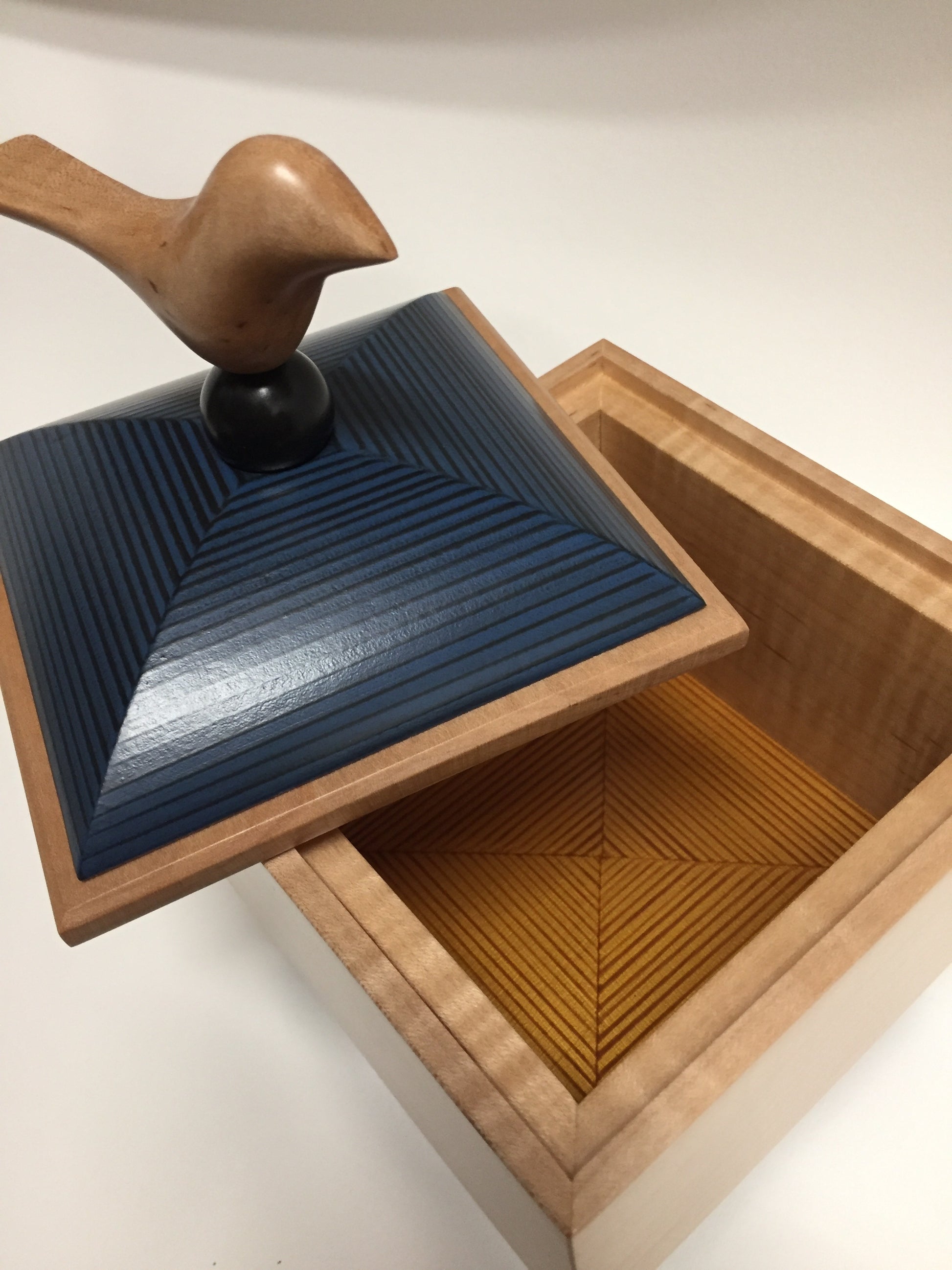 Ribbed Box With Bird On Top