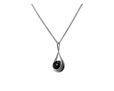 Captivating Pendant Onyx