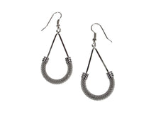 Load image into Gallery viewer, Curved Mesh Triangle Drop Earrings