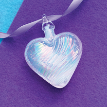 Load image into Gallery viewer, June: Pearl Heart