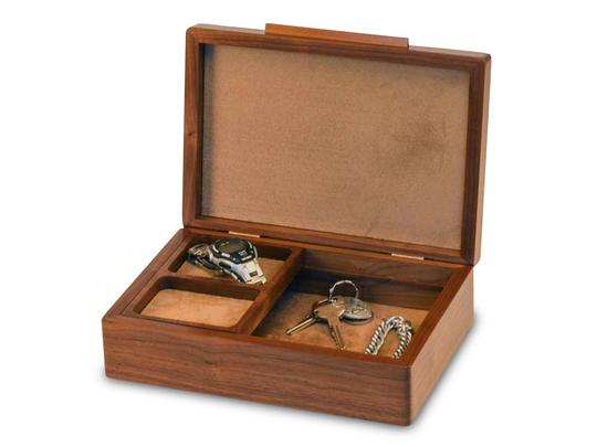 Wooden Valet Box of Walnut with a Tamo Ash Lid
