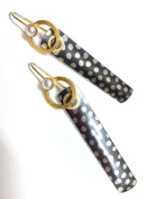Load image into Gallery viewer, Earrings Sterling Silver Pearl Batik Dot Bar