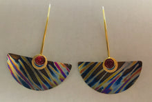 Load image into Gallery viewer, Semi Circle Patterned Niobium Earrings