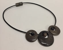 Load image into Gallery viewer, Necklace Avera Black and Gray 3 Circles
