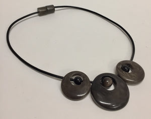 Necklace Avera Black and Gray 3 Circles