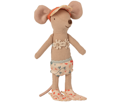 Beach Mice, Big Sister/CabinDePlage