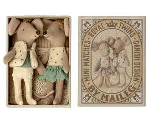 Royal Twins, Little Sis and Bro in Box