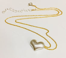 Load image into Gallery viewer, Necklace Heart on Chain
