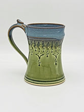 Load image into Gallery viewer, Green Patterned Mug