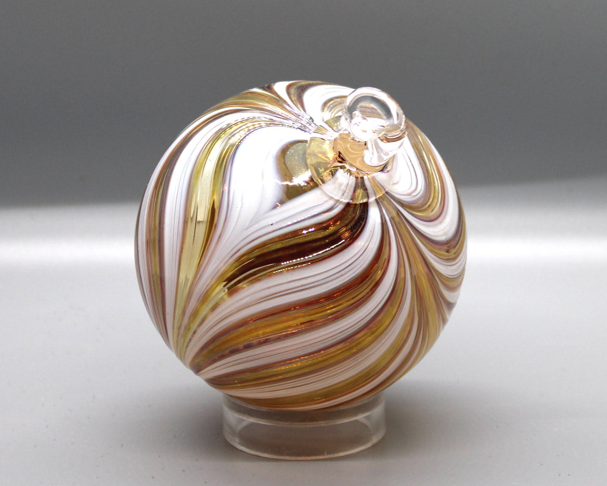 Feather Ornament White Gold