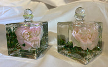 Load image into Gallery viewer, Pink Rose Oil Candle Cube