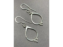 Load image into Gallery viewer, Silver Petal Drop Earring