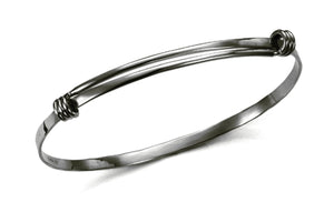 Sterling Silver Lightweight Petite Signature Bracelet in Medium