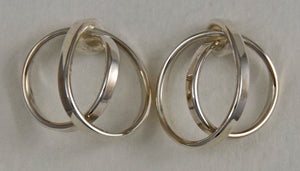 Ear, S/S Loopy Button