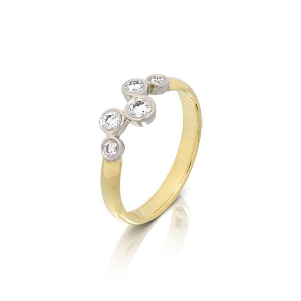 18K Yellow Gold Ring with 5 Diamonds