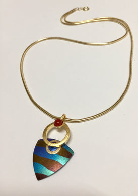 Neck, V Nio Stripe Carn Triangle