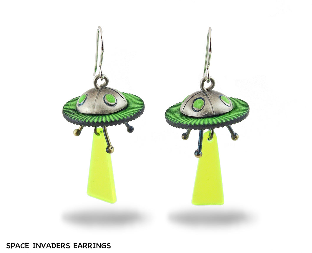 Ear, Space Invaders