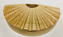 Load image into Gallery viewer, Scallop Box Maple