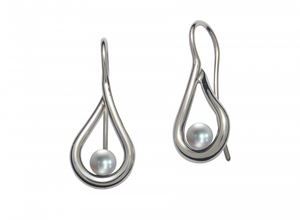 Mana Earring Sterling Silver & Pearl